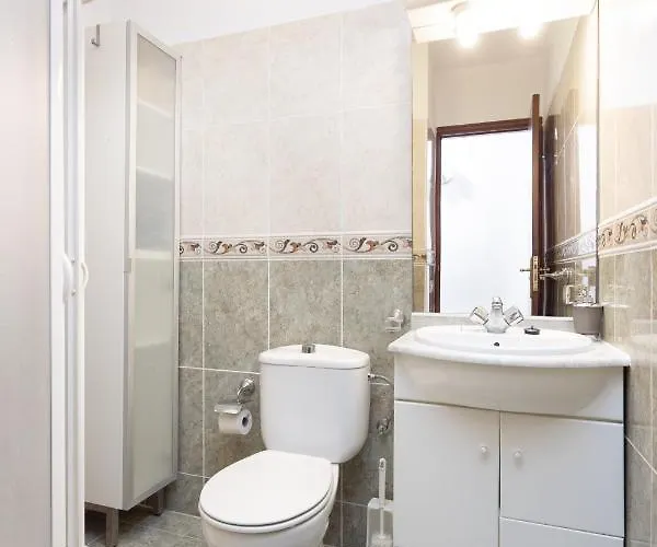 Seafront With View In The Center Of Cristianos * 洛斯克里斯蒂亚诺斯